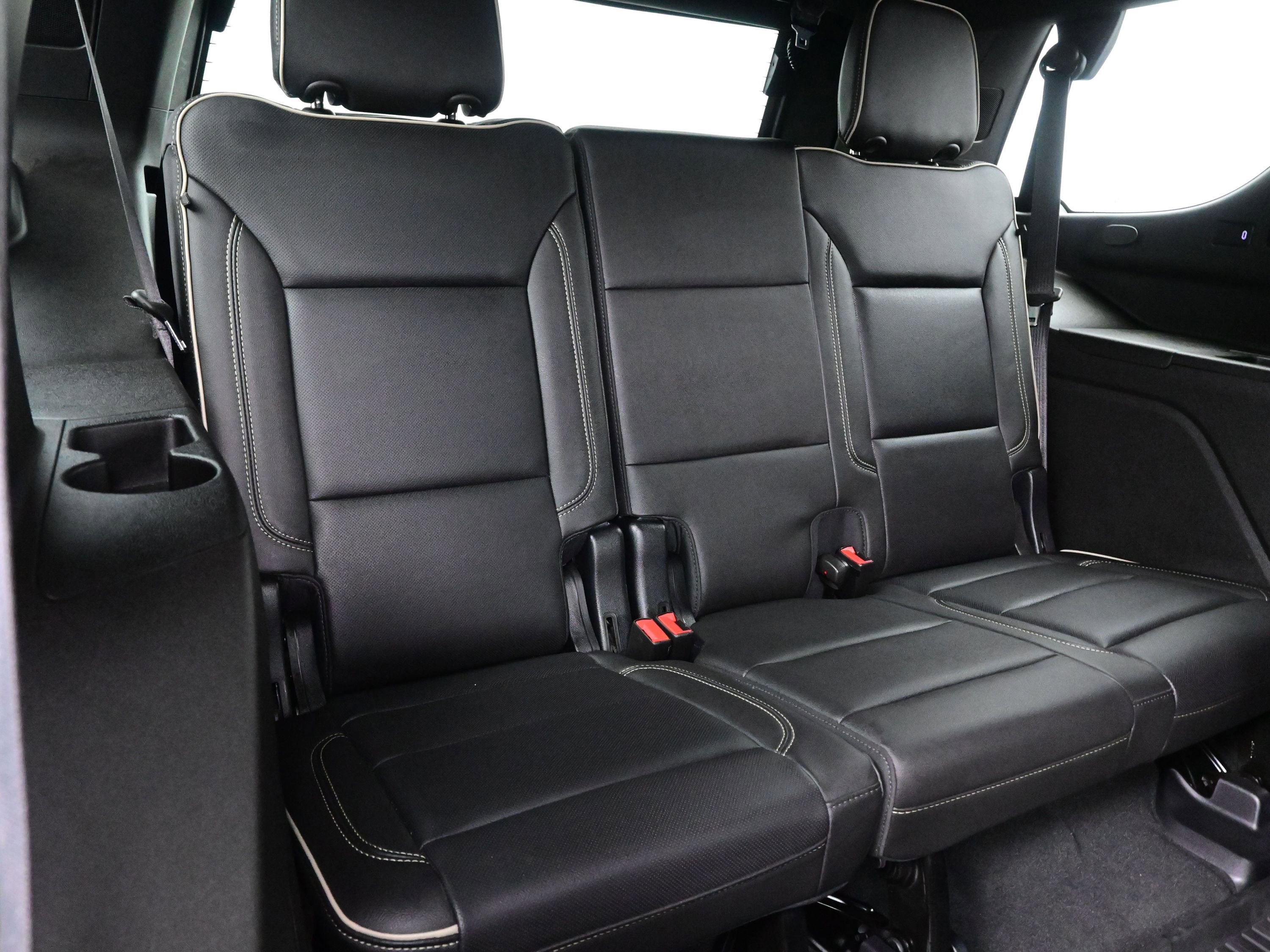 Used 2021 GMC Yukon SLT w/ SLT Premium Package image 17