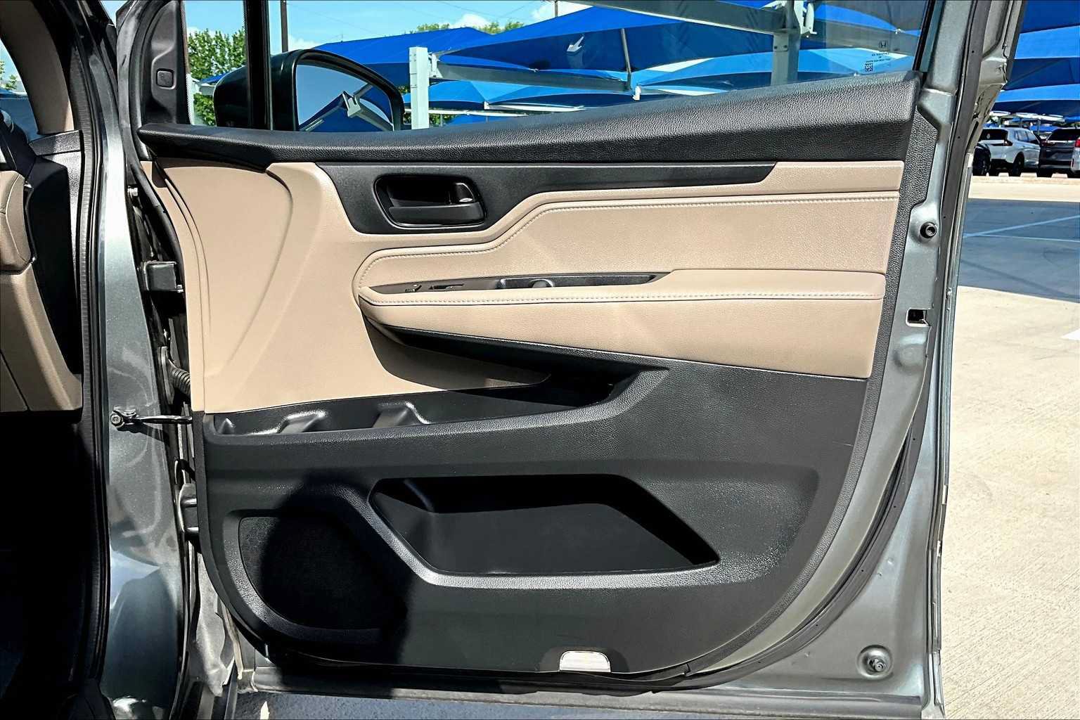 Used 2018 Honda Odyssey EX image 22