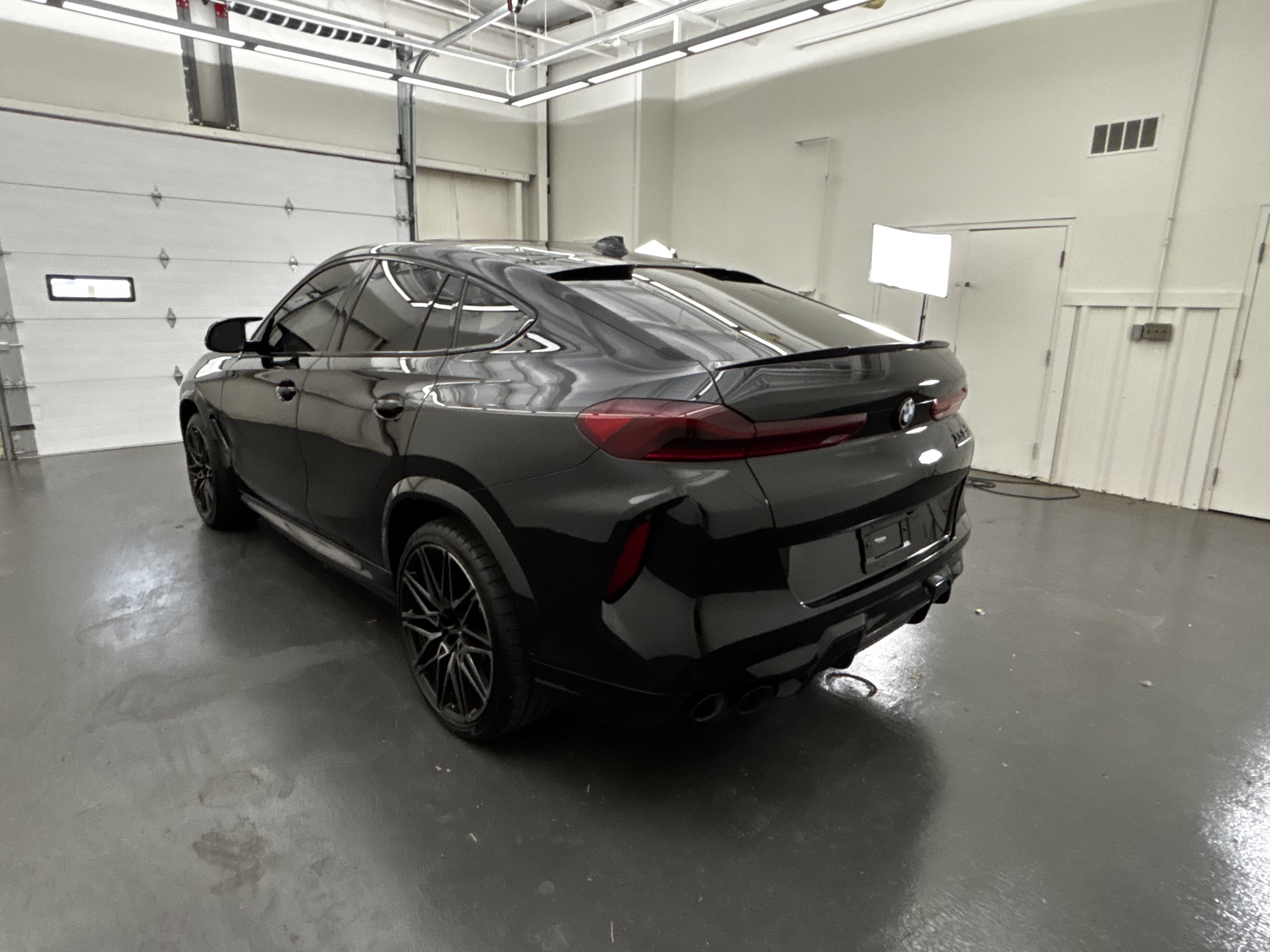 Used 2021 BMW X6 M w/ Competition Package AWD/4WD image 6