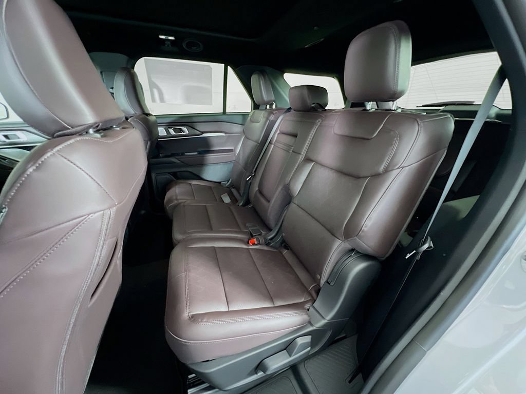 New 2026 Ford Explorer Platinum AWD/4WD image 31