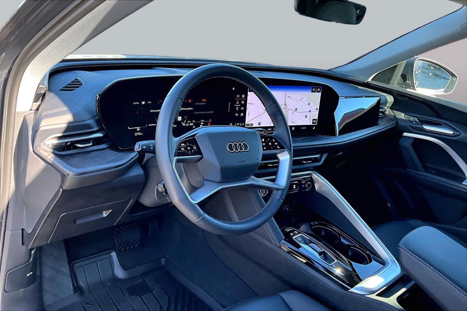 Used 2025 Audi Q5 Premium w/ Convenience Package AWD/4WD image 18