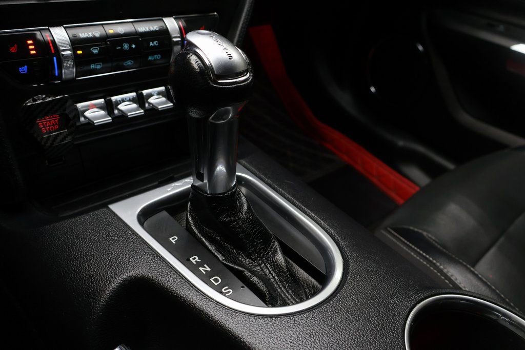 Used 2020 Ford Mustang Premium RWD image 22