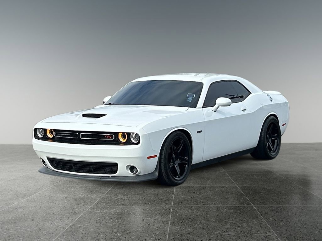 Used 2022 Dodge Challenger R/T w/ Plus Package RWD image 3