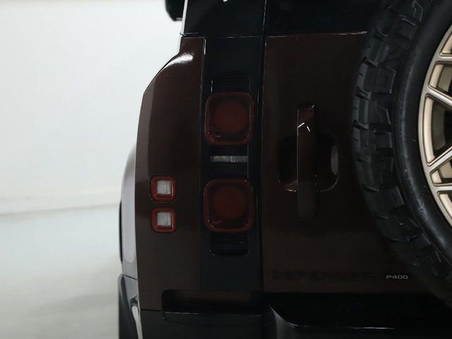 Used 2023 Land Rover Defender 130 X-Dynamic SE AWD/4WD image 48
