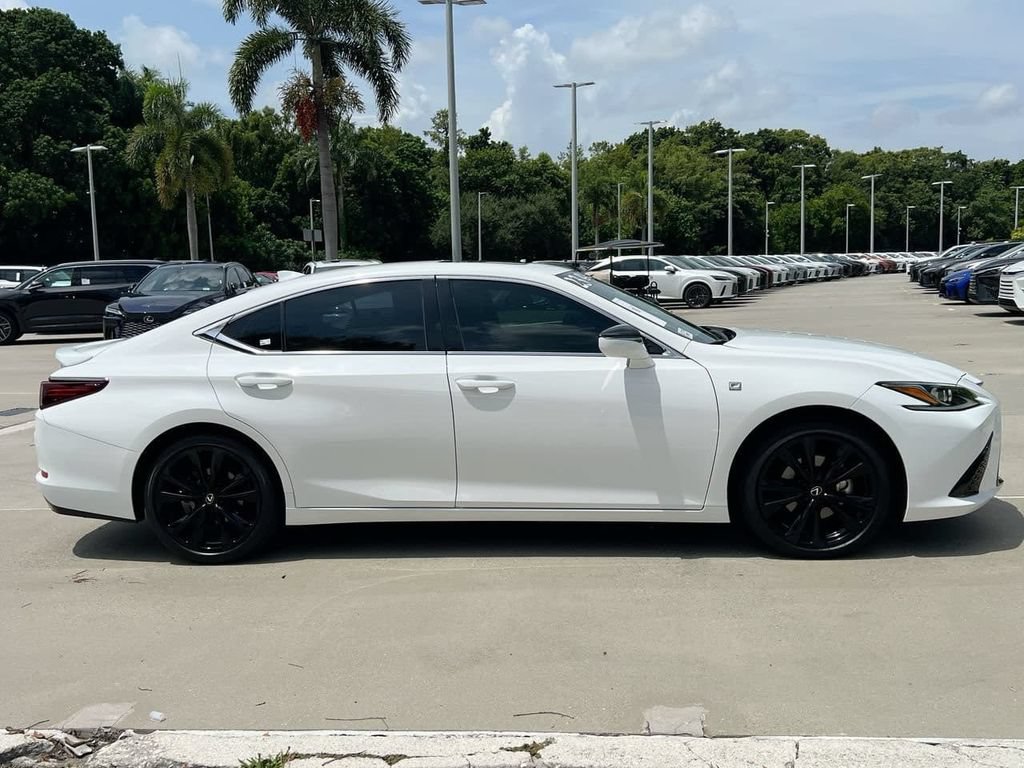 Certified 2023 Lexus ES 350 F Sport w/ Accessory Package (Z2) FWD image 8