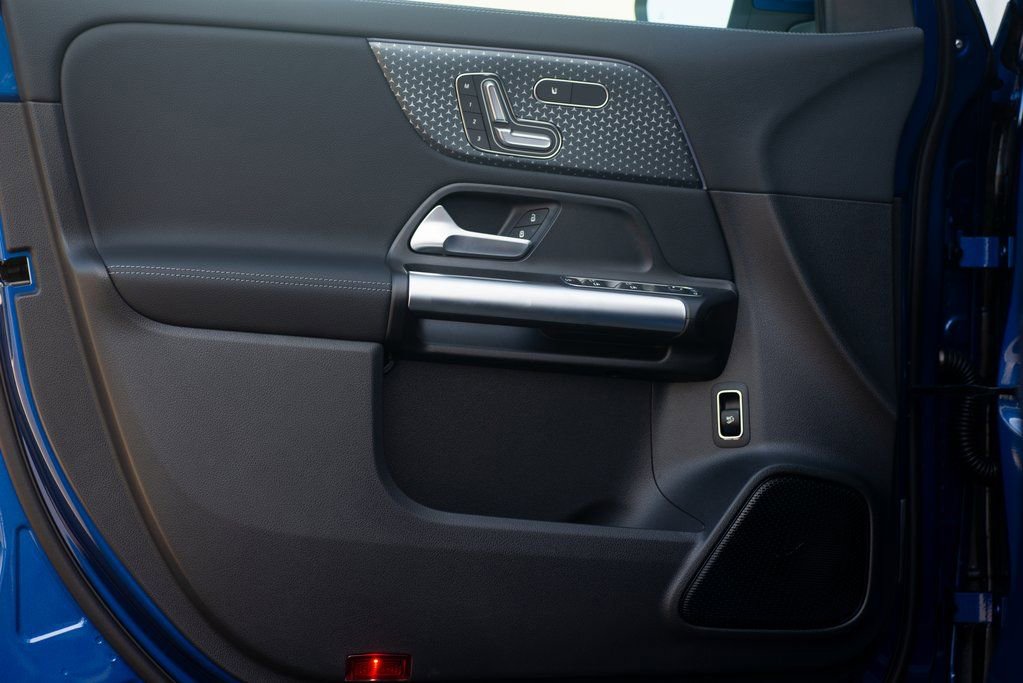 Used 2025 Mercedes-Benz GLA 250 4MATIC image 18