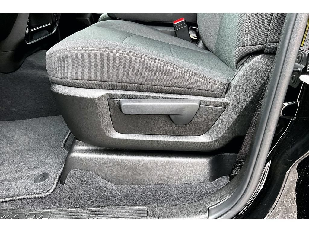 New 2026 RAM 3500 Tradesman AWD/4WD image 35