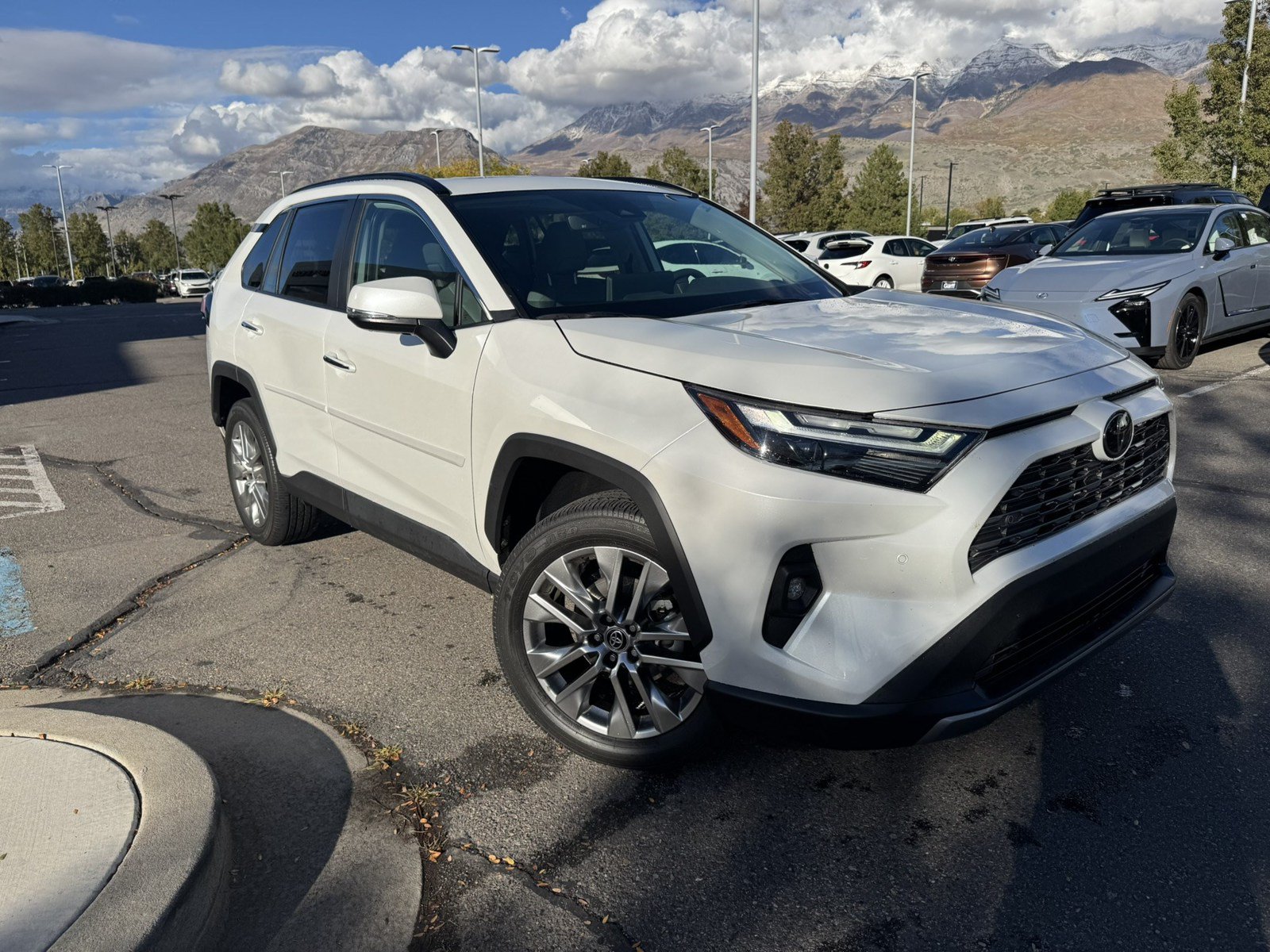 Used 2023 Toyota RAV4 Limited AWD/4WD image 2