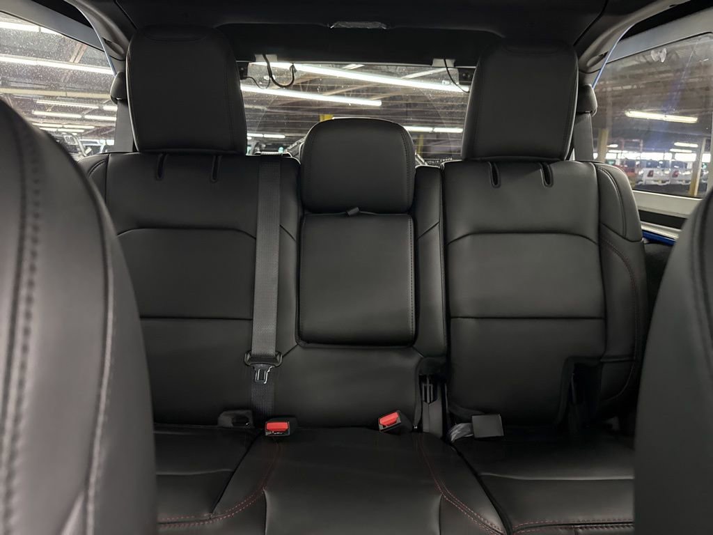 New 2025 Jeep Wrangler Unlimited Rubicon image 18