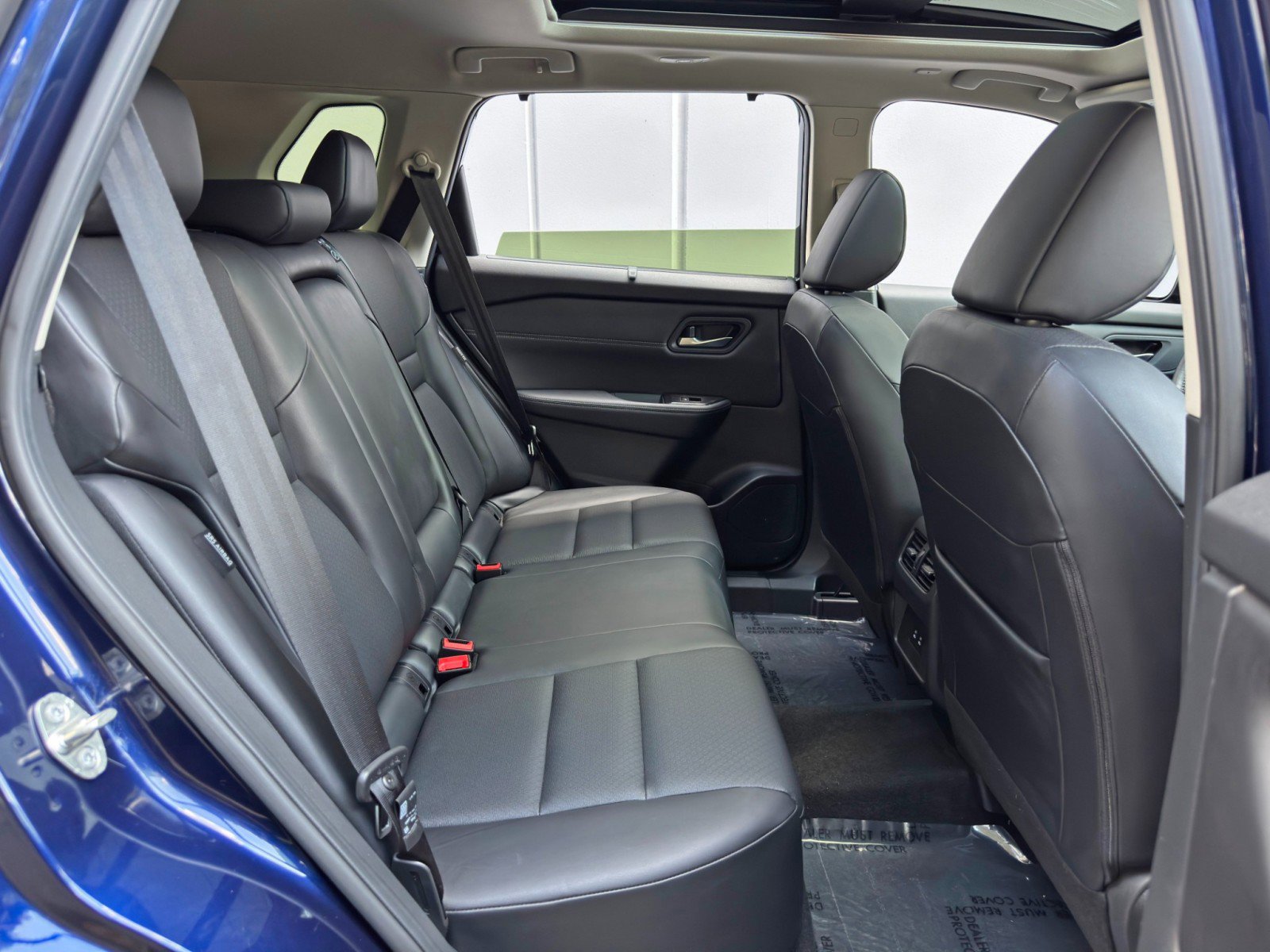 Used 2024 Nissan Rogue SV w/ SV Premium Package image 34