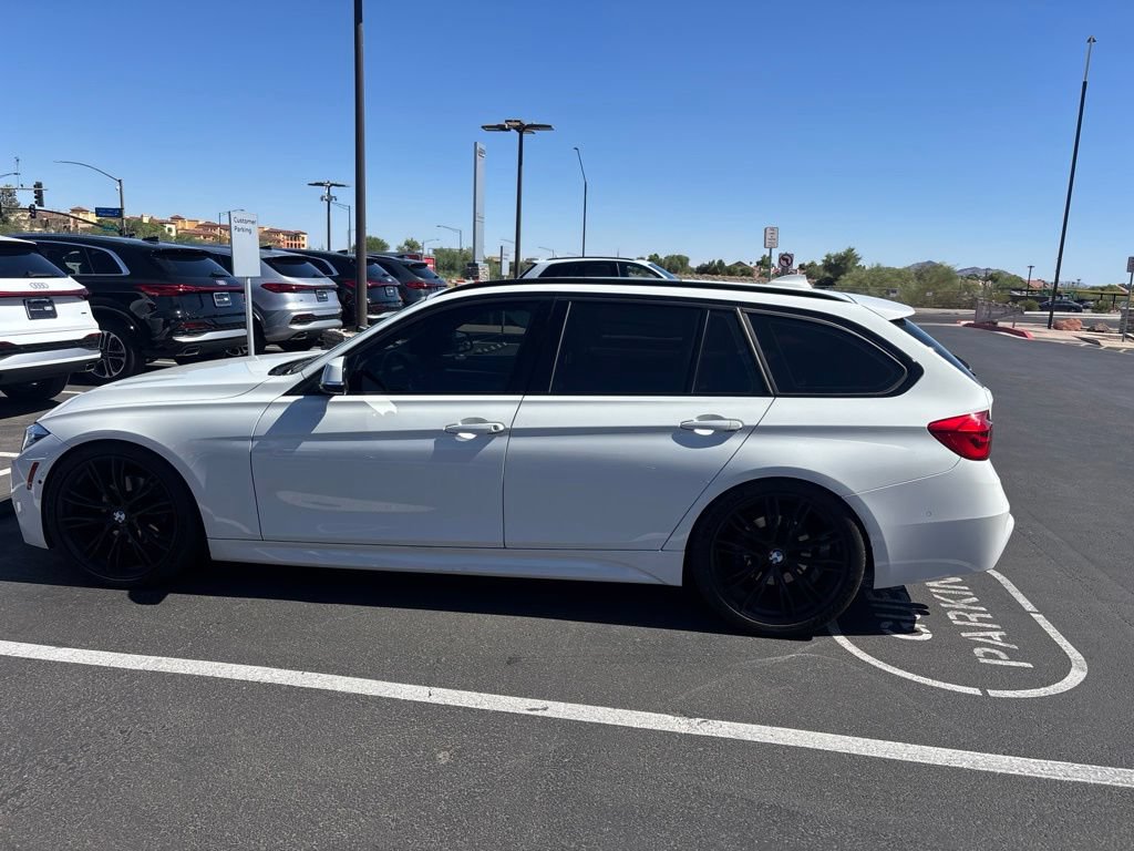 Used 2019 BMW 330i xDrive Wagon AWD/4WD image 7