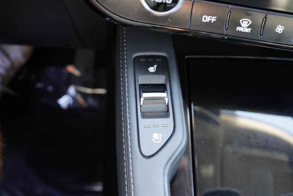 Certified 2024 Kia Telluride EX w/ EX Captain's Chair Package AWD/4WD image 31