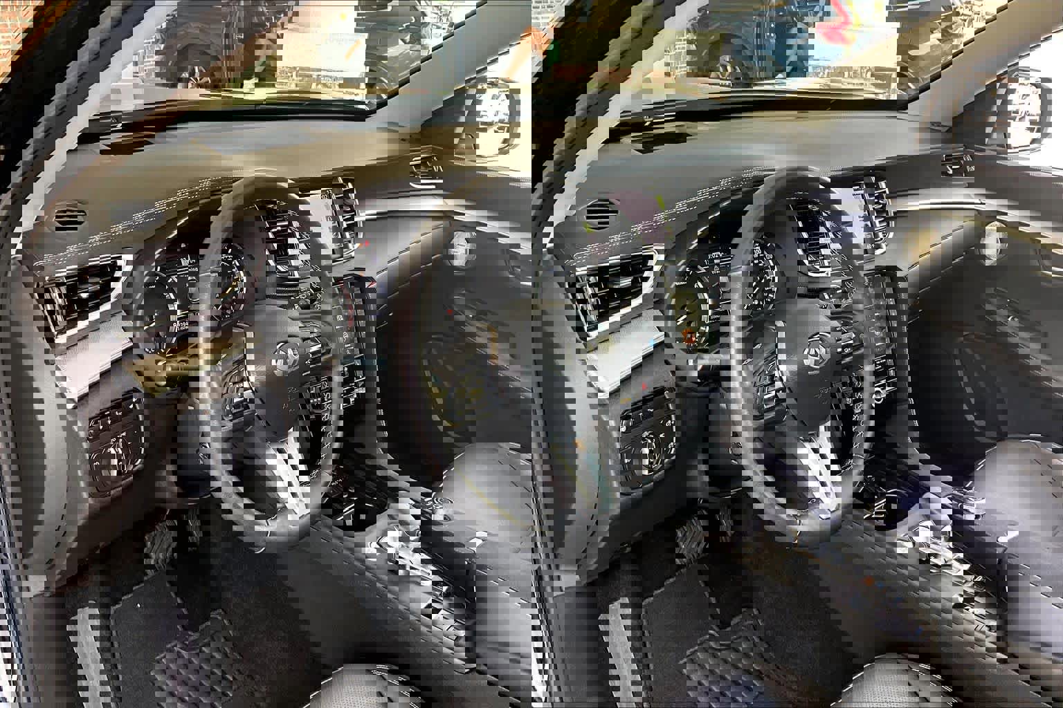 Used 2022 INFINITI QX50 Sensory image 18