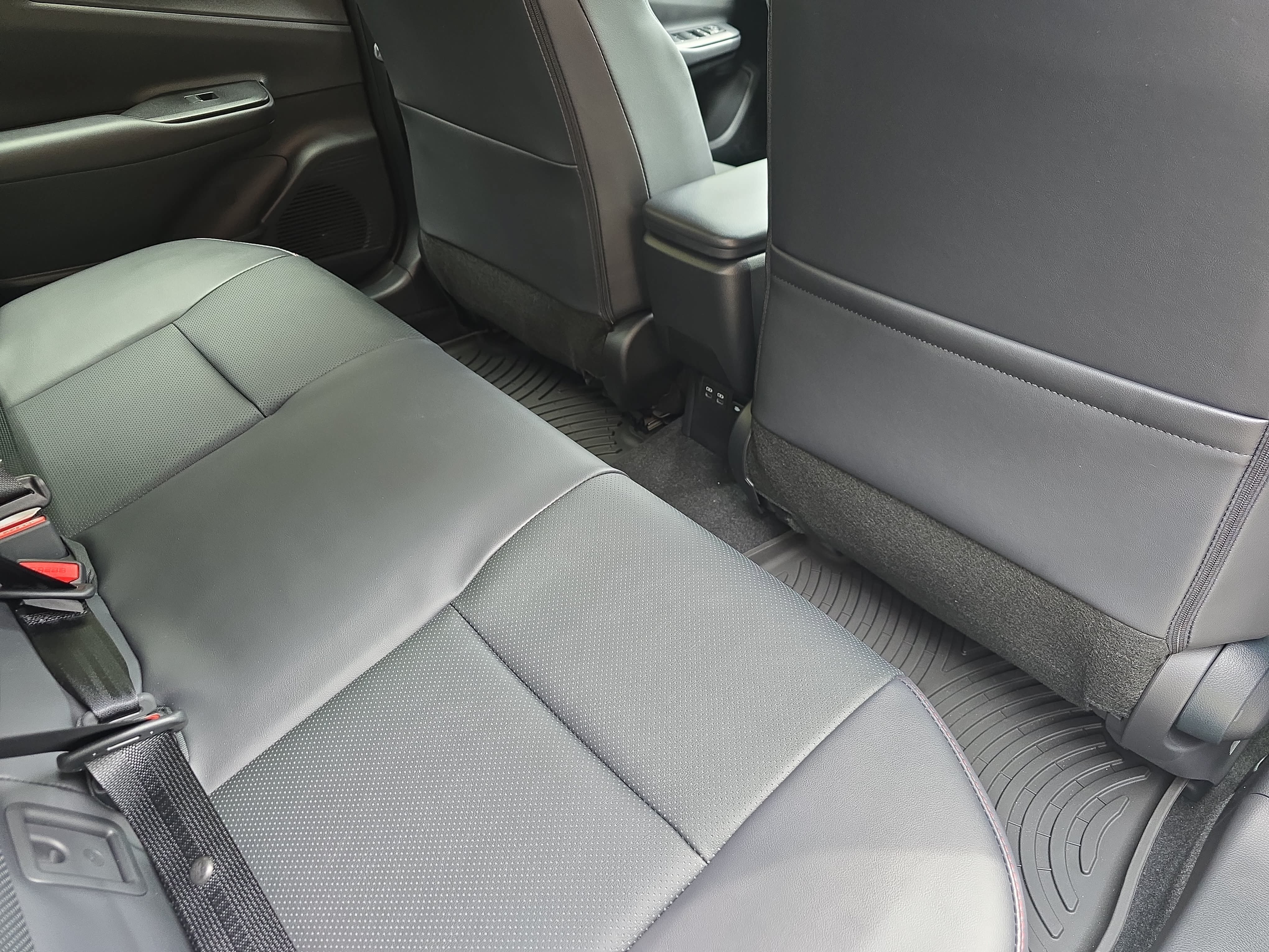 New 2027 Toyota Prius Plug-In Hybrid FWD image 11