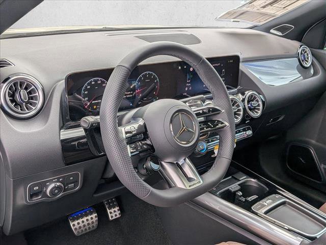 New 2026 Mercedes-Benz GLA 35 AMG 4MATIC image 3