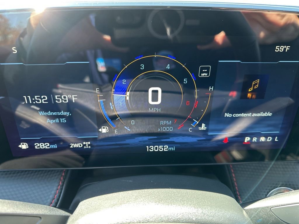 Used 2025 Chevrolet Equinox RS w/ Convenience Package III AWD/4WD image 2