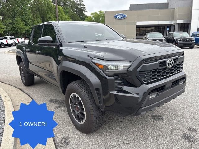 Used 2025 Toyota Tacoma TRD Off-Road AWD/4WD image 2