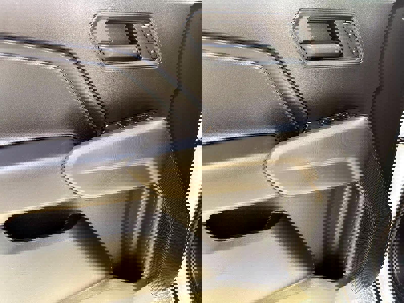 Used 2023 Chevrolet Colorado Trail Boss w/ LPO, Dark Essentials Package image 18