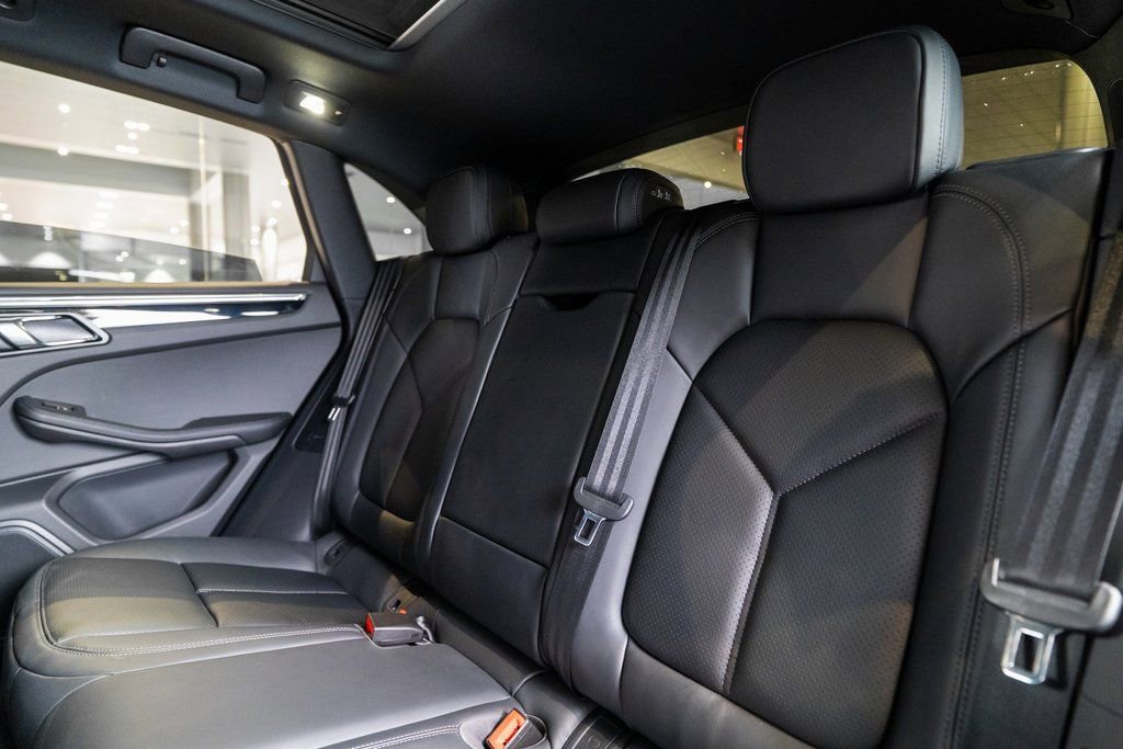 New 2026 Porsche Macan S AWD/4WD image 36