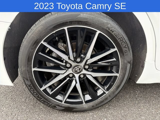 Used 2023 Toyota Camry SE AWD/4WD image 18