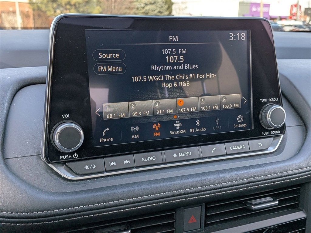 Used 2024 Nissan Rogue SV w/ SV Premium Package image 14