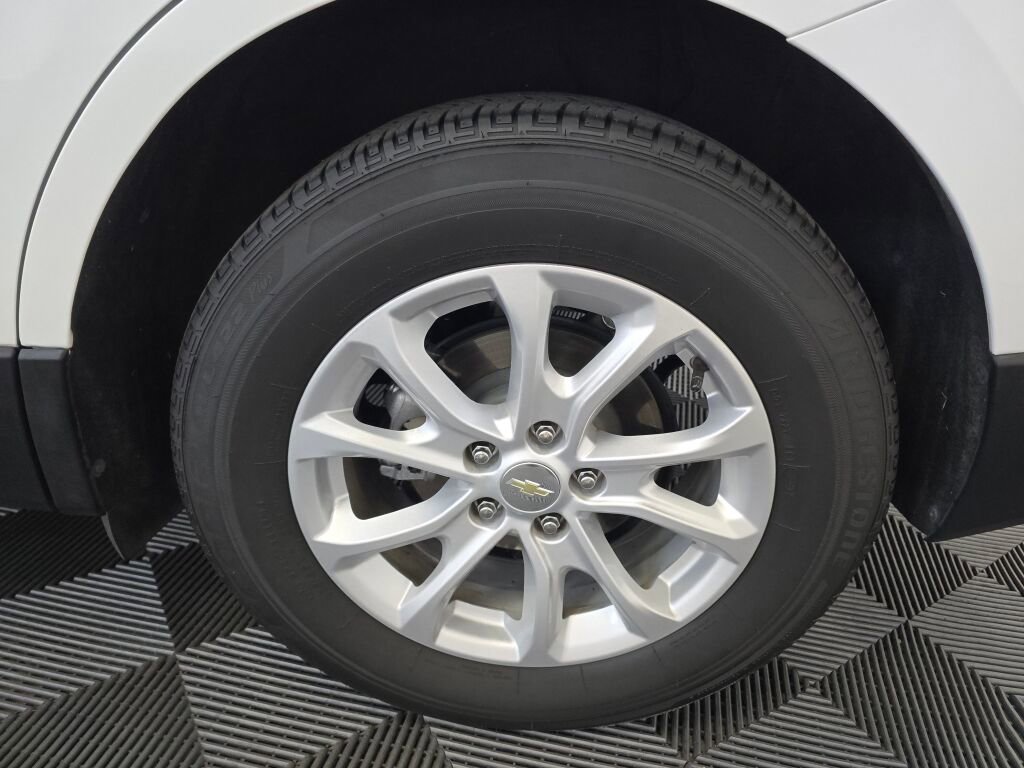 Used 2020 Chevrolet Equinox LS image 20