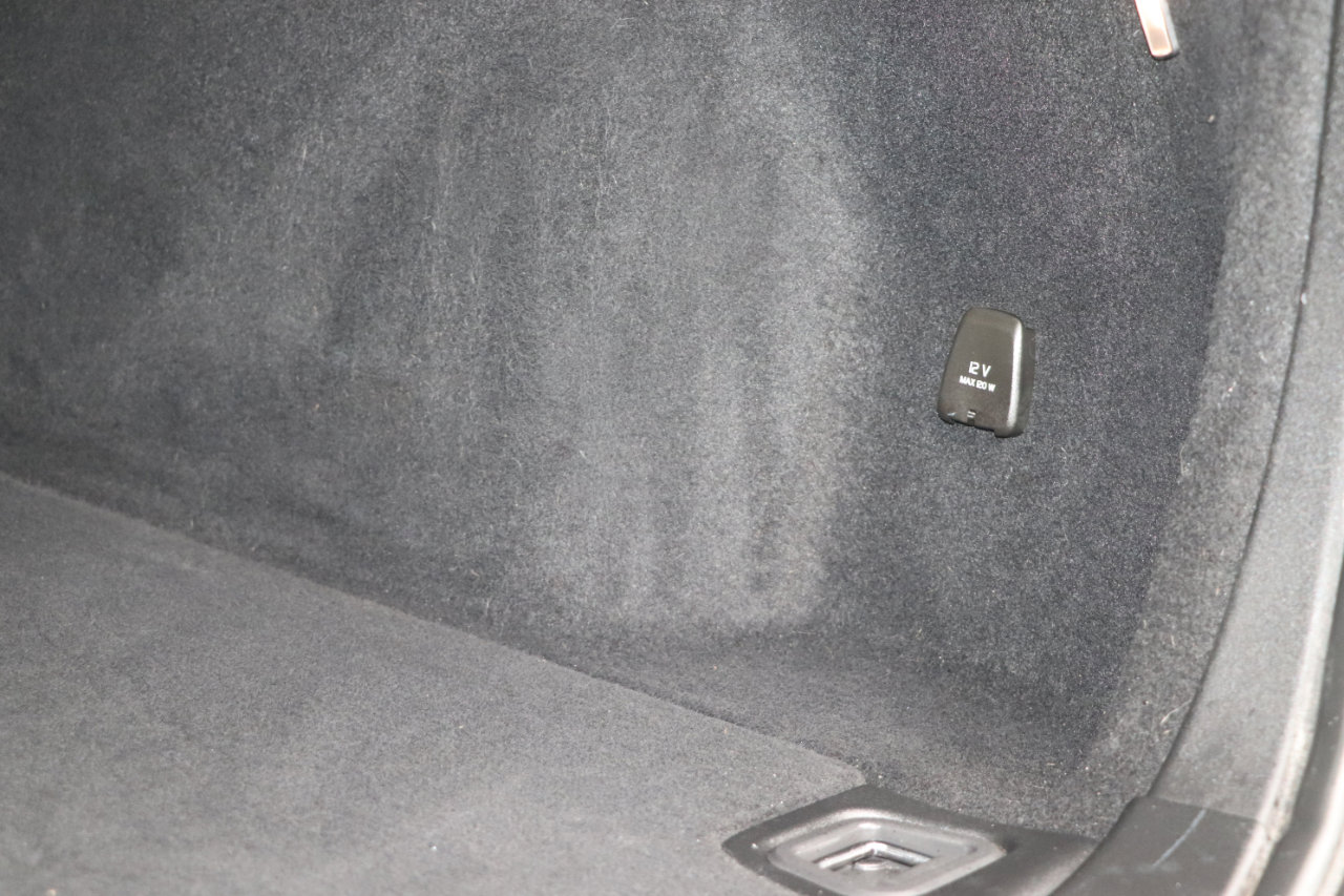 Used 2021 Volvo V60 T5 Cross Country w/ Advanced Package image 7