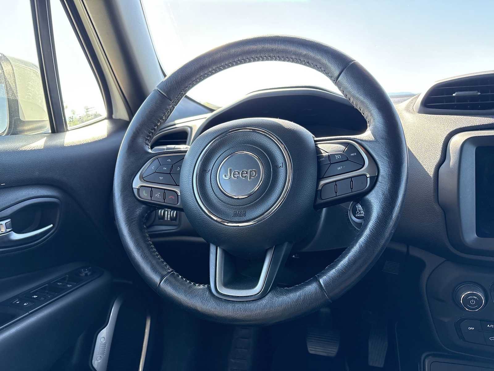 Used 2019 Jeep Renegade Limited w/ Quick Order Package 22P AWD/4WD image 23