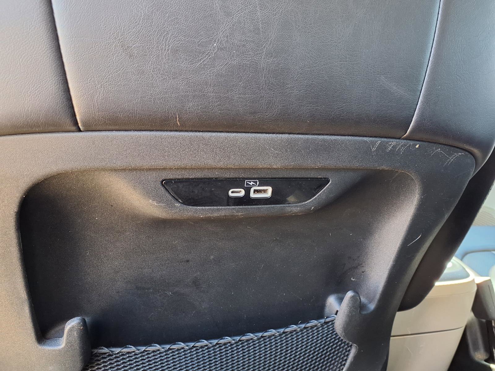 Used 2023 Chrysler Pacifica Touring-L FWD image 18