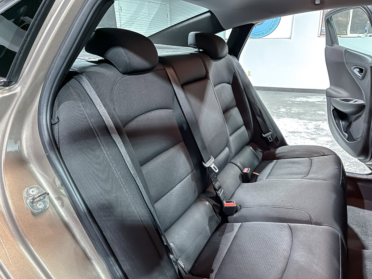 Used 2018 Chevrolet Malibu LT image 17