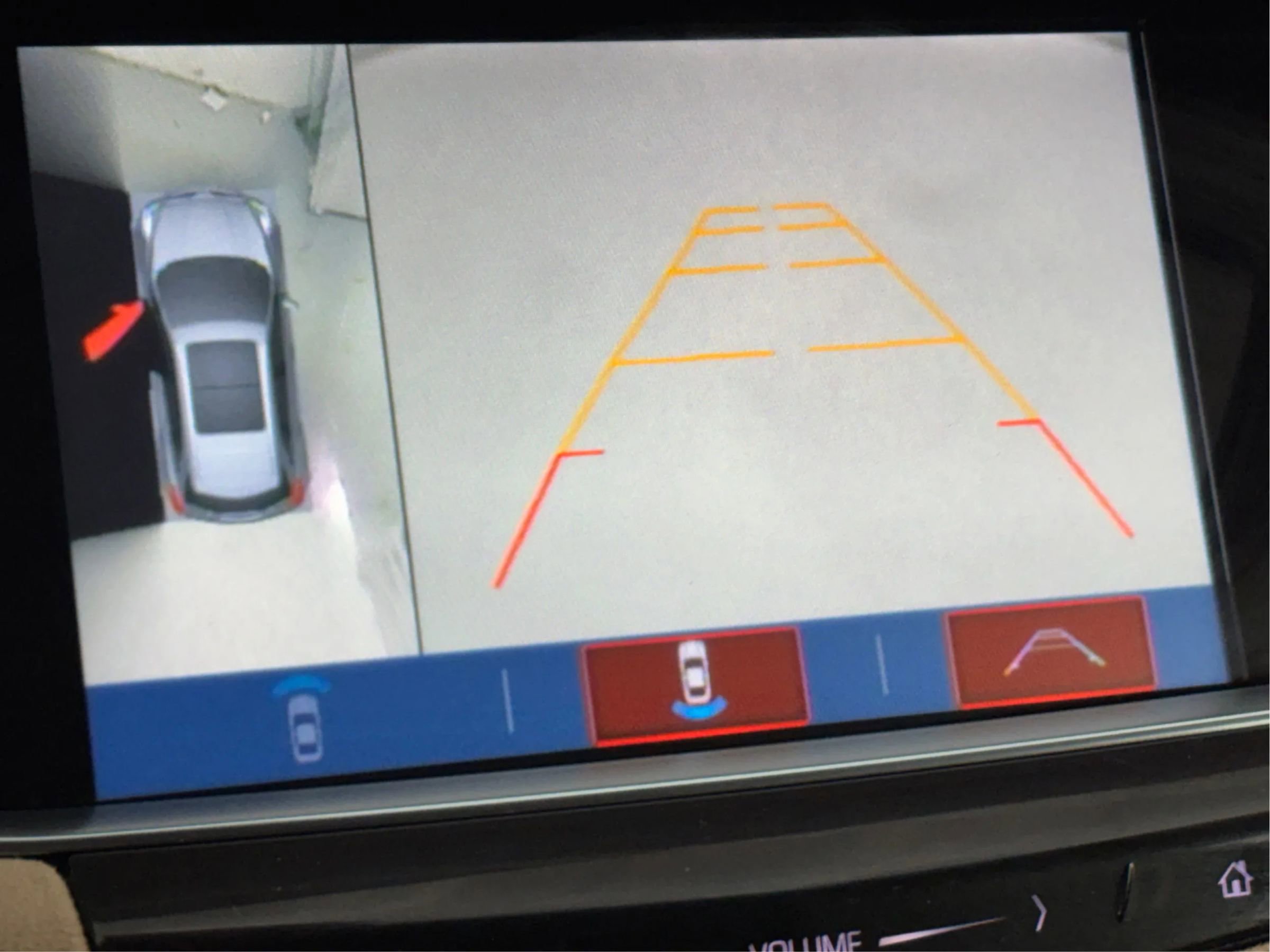 Used 2018 Cadillac XT5 Platinum w/ Driver Assist Package image 38