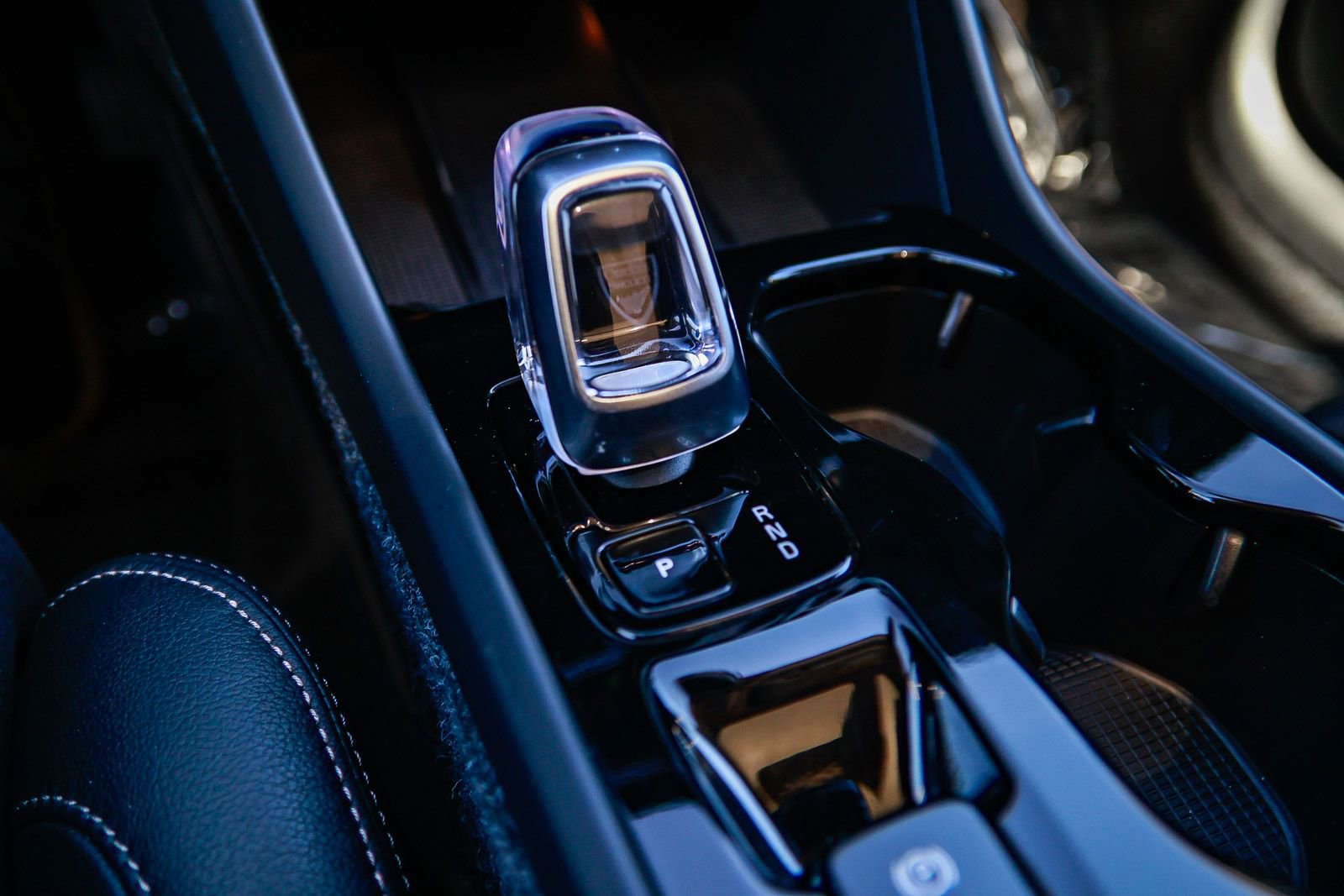 Used 2026 Volvo XC40 B5 Ultra image 25