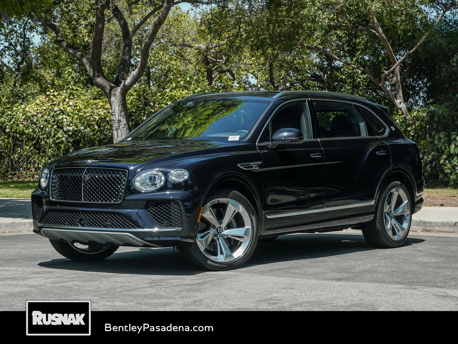 New 2025 Bentley Bentayga Extended Wheelbase AWD/4WD image 1