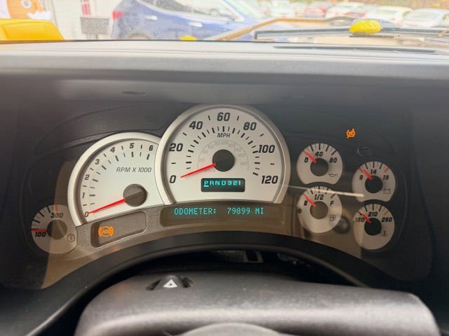 Used 2003 HUMMER H2 w/ Preferred Equipment Group image 20