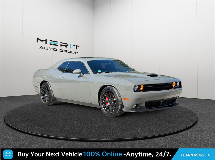 Used 2018 Dodge Challenger SRT w/ Technology Group RWD image 1