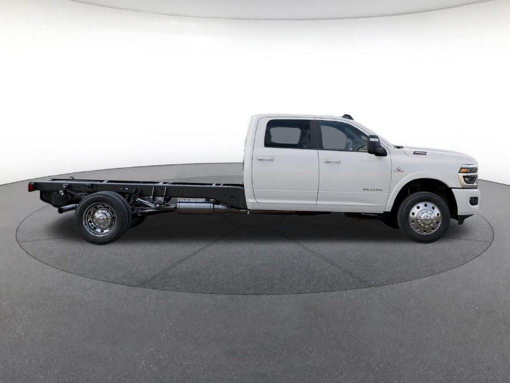 New 2027 RAM 4500 4x4 Crew Cab DRW w/ Laramie Trim Package image 22