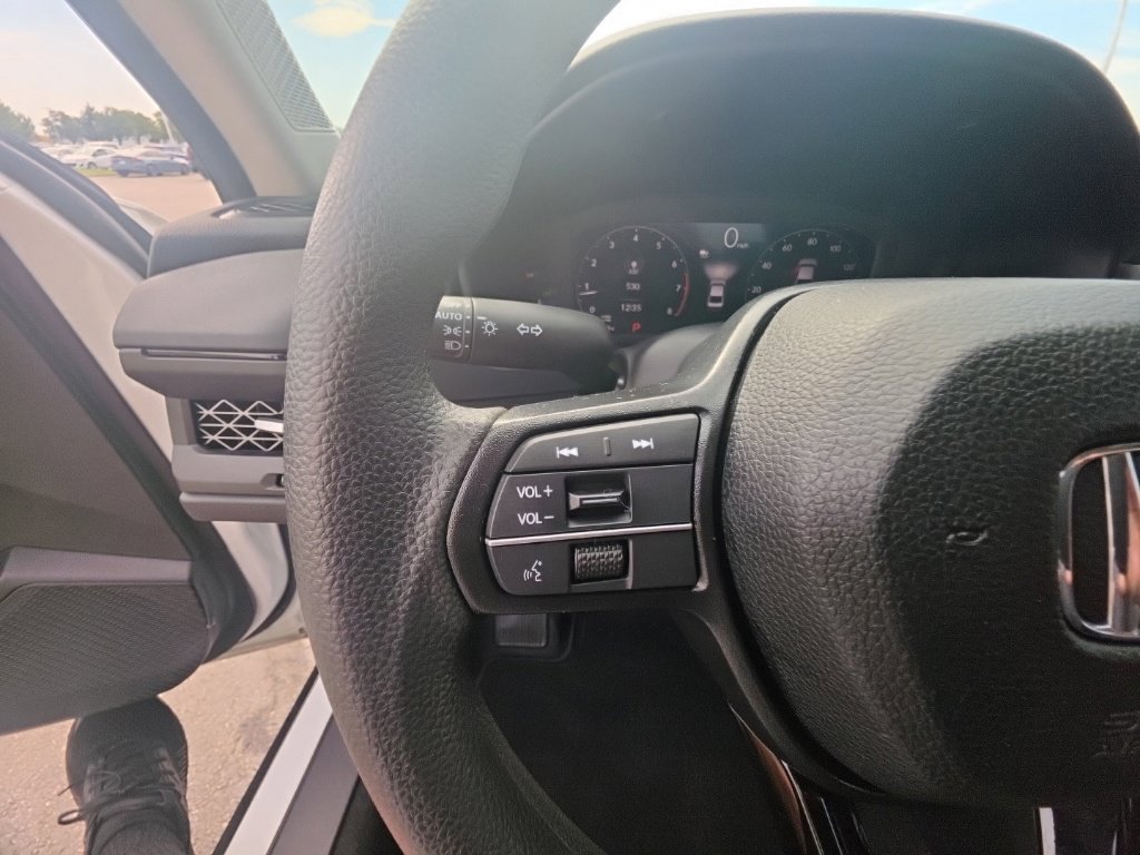 Certified 2025 Honda Accord SE image 16