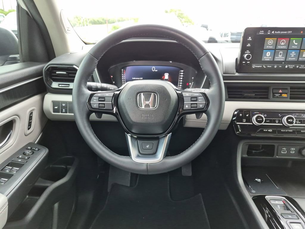 Used 2024 Honda Pilot Elite image 31