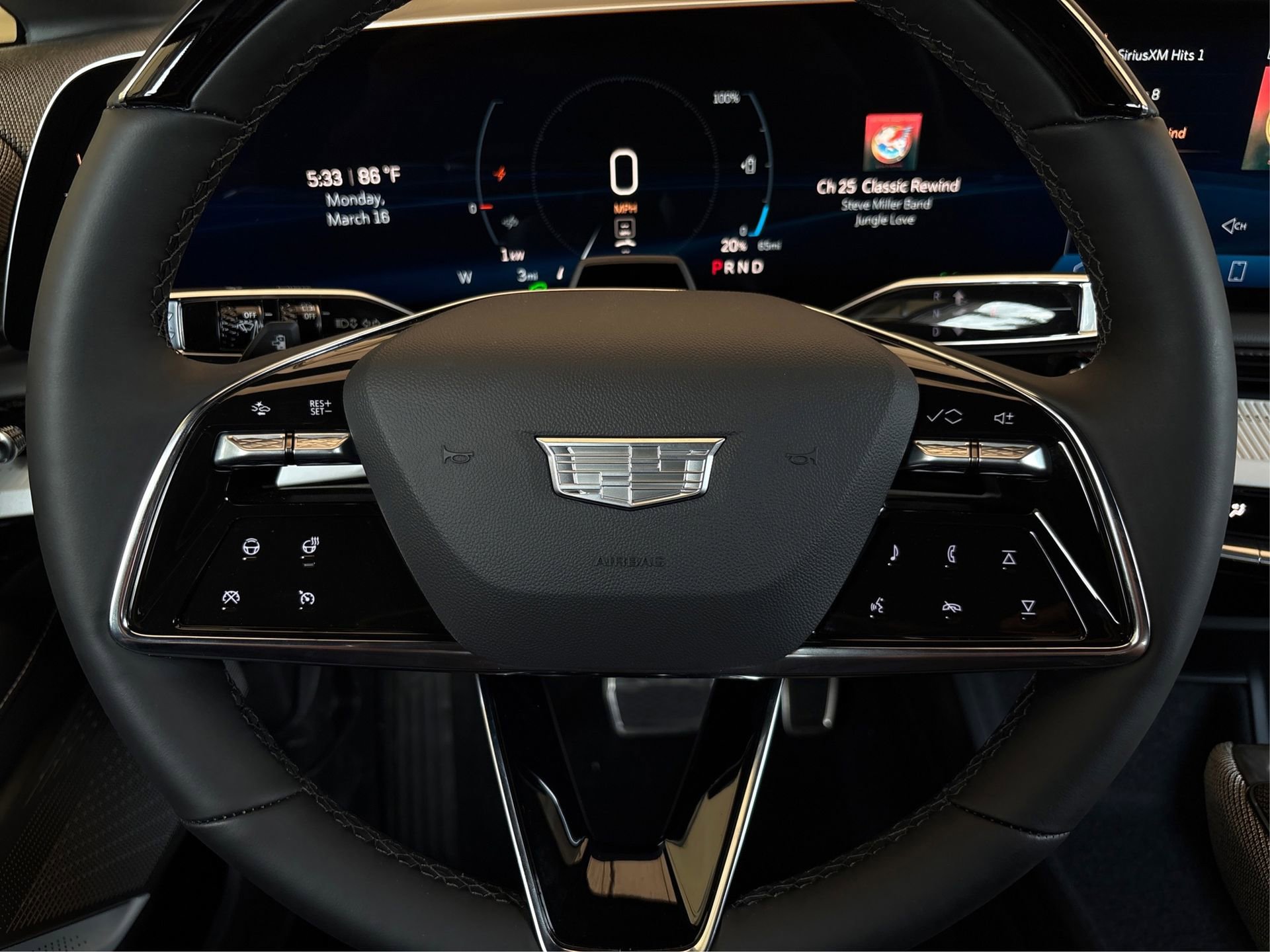 New 2026 Cadillac Optiq Luxury 1 image 19