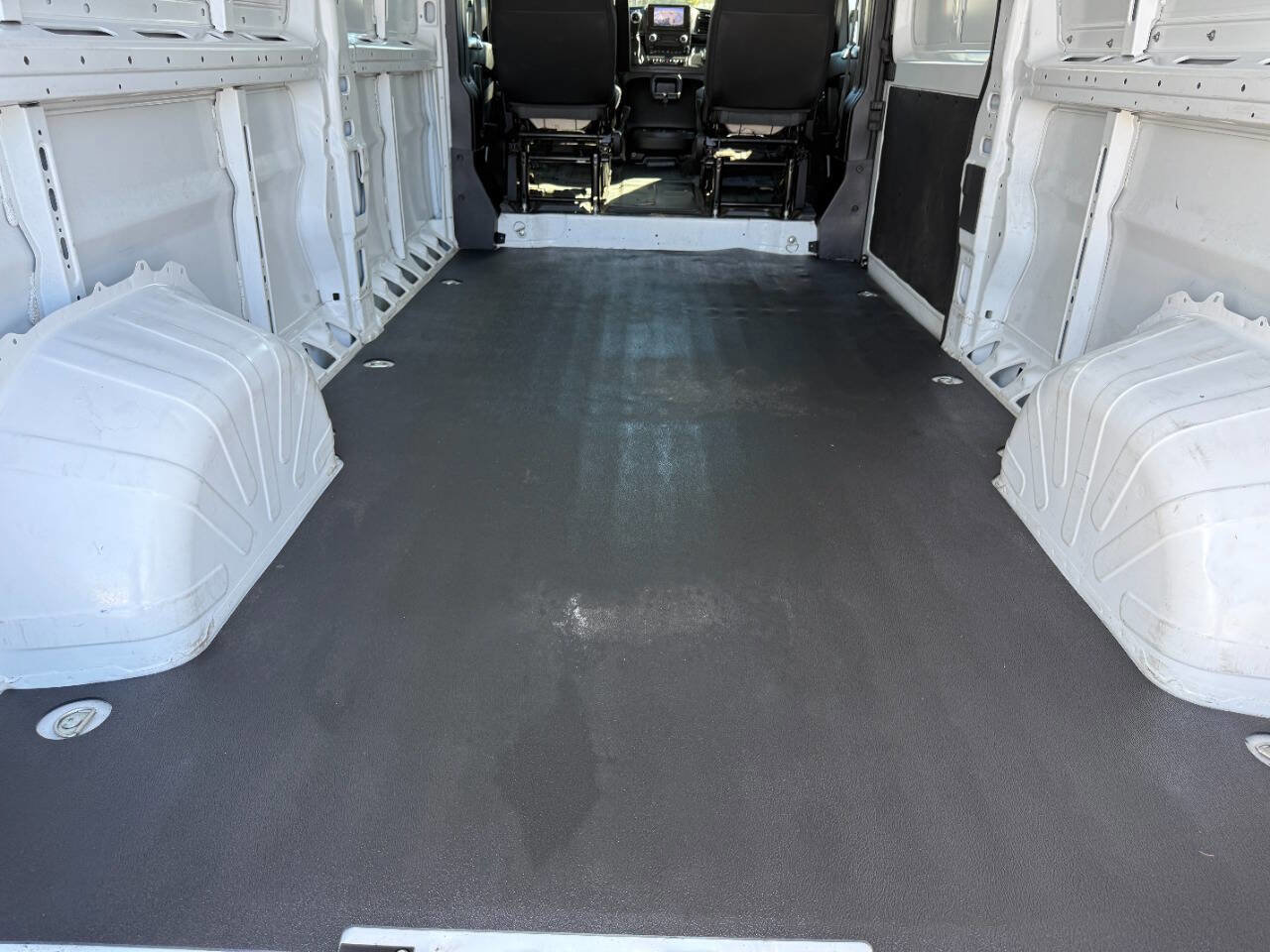 Used 2024 RAM ProMaster 2500 w/ Convenience Group FWD image 23