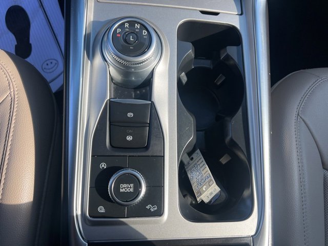 Used 2024 Ford Explorer Limited image 32