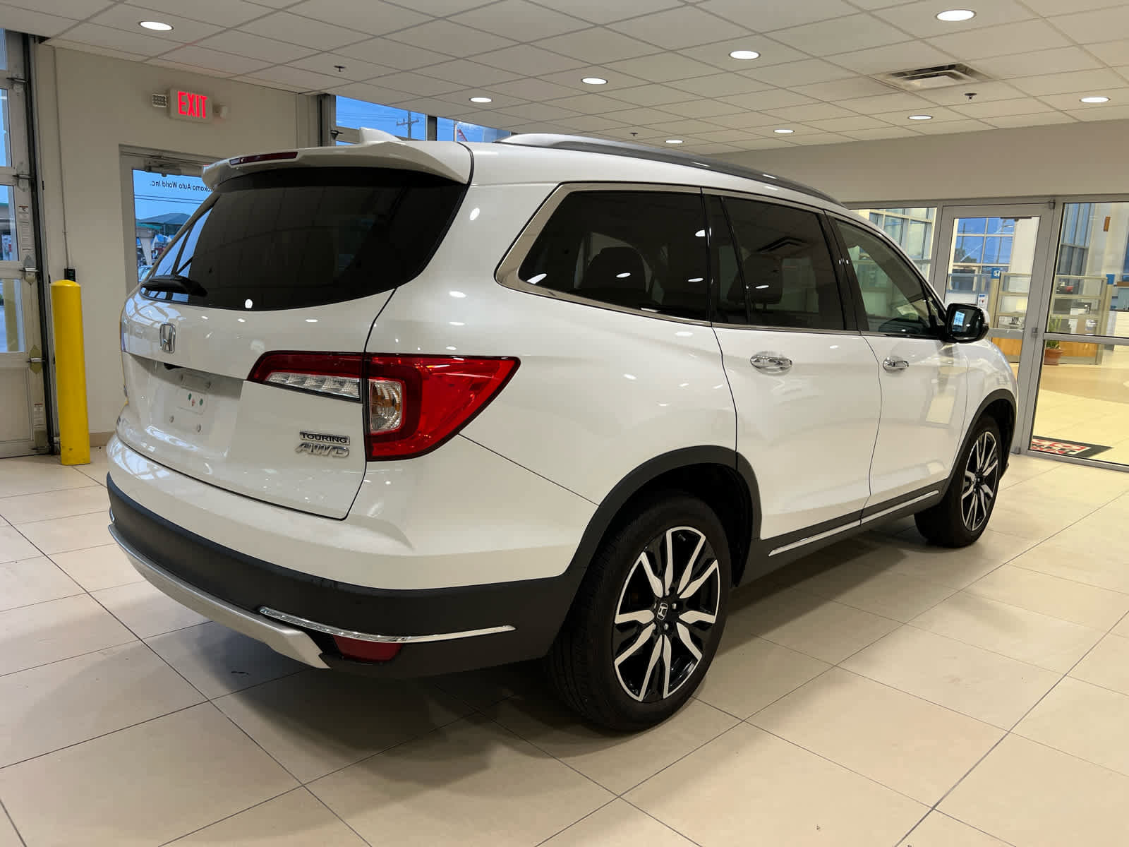 Used 2021 Honda Pilot Touring image 5