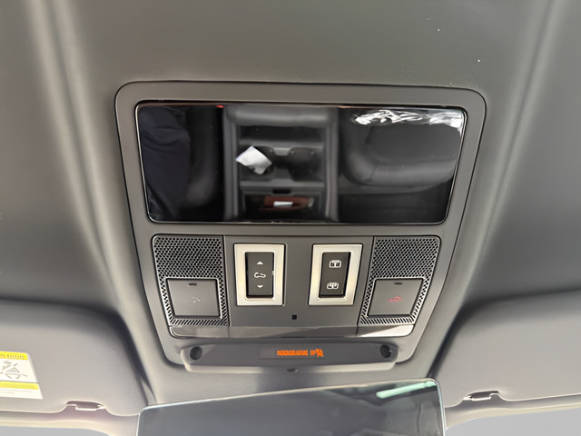 Certified 2026 Land Rover Defender 110 S AWD/4WD image 9