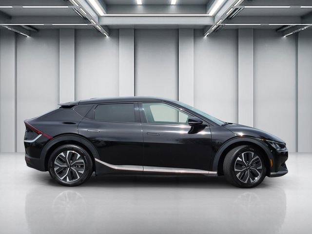 Used 2024 Kia EV6 Light image 3