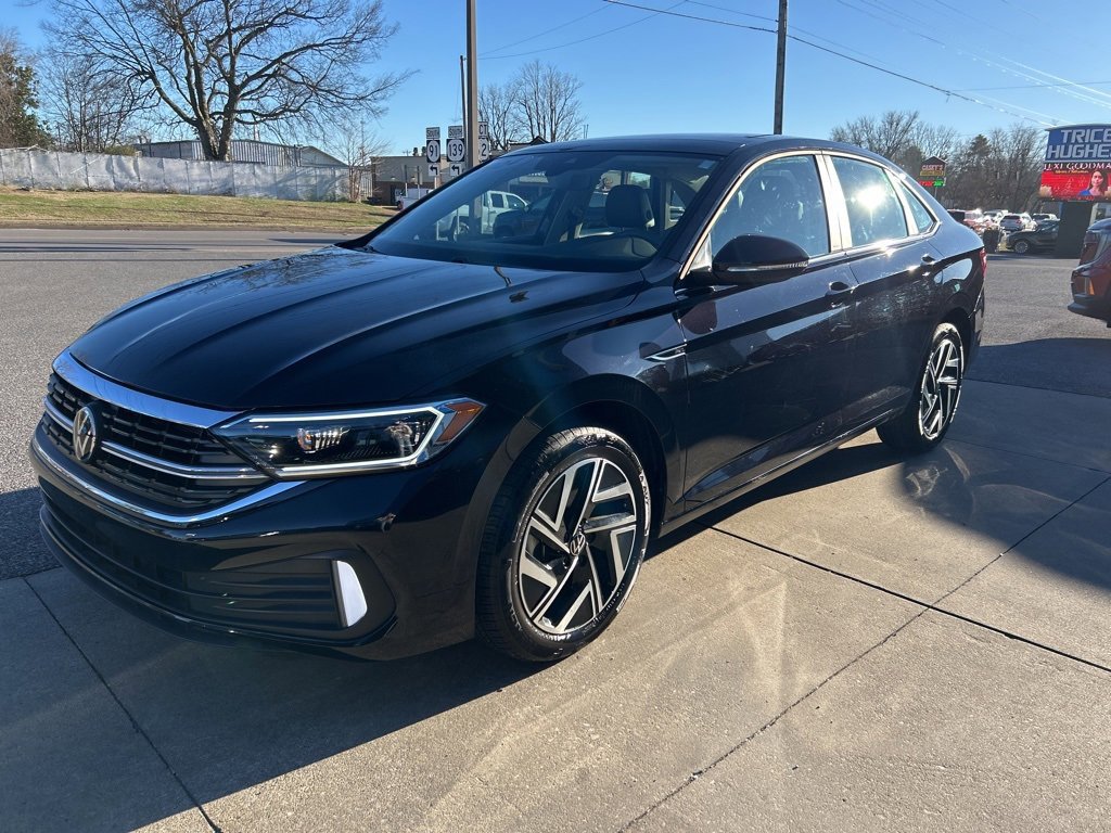 Used 2024 Volkswagen Jetta SEL image 5