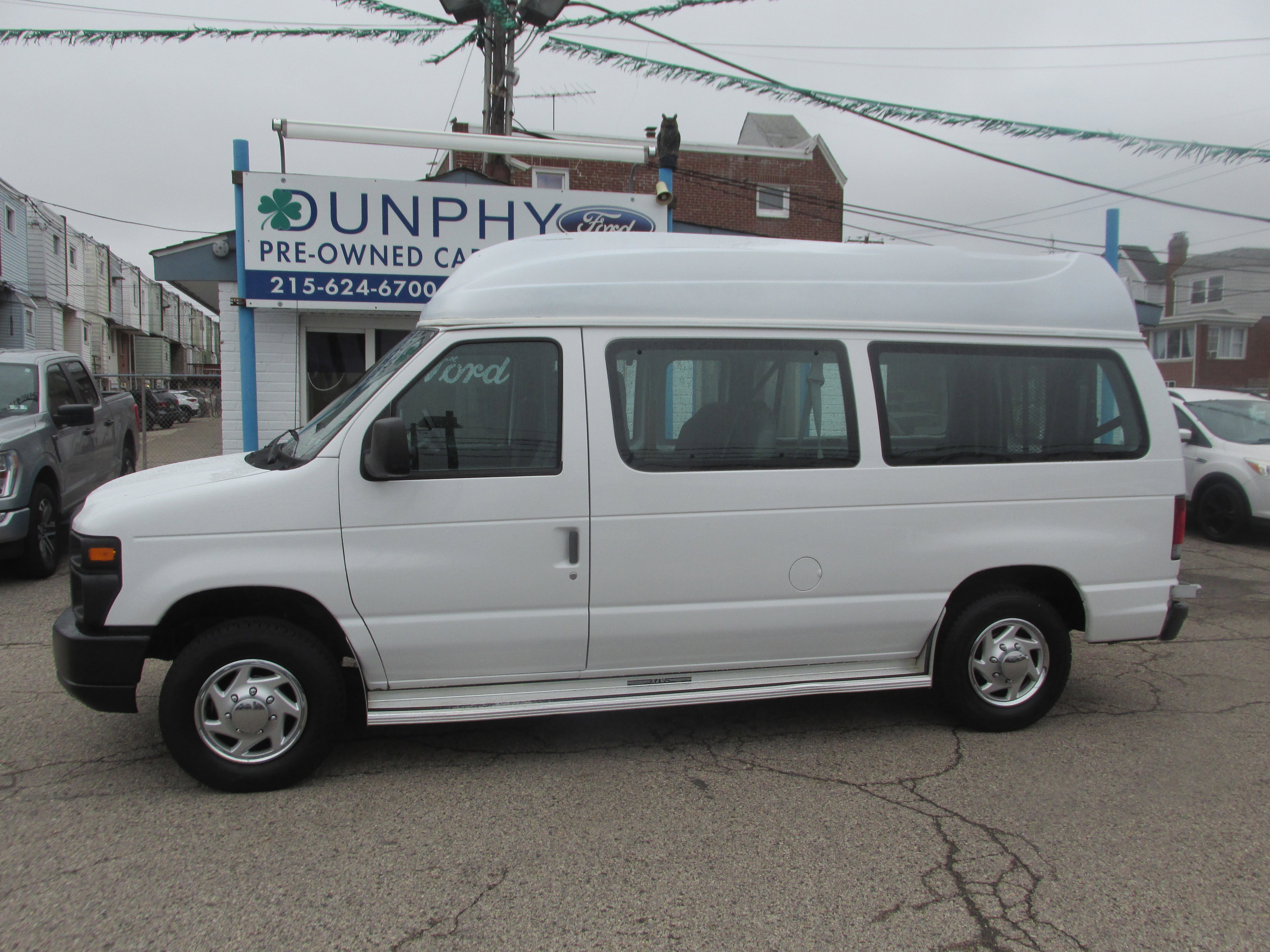 Used 2011 Ford E-150 and Econoline 150 XL image 7