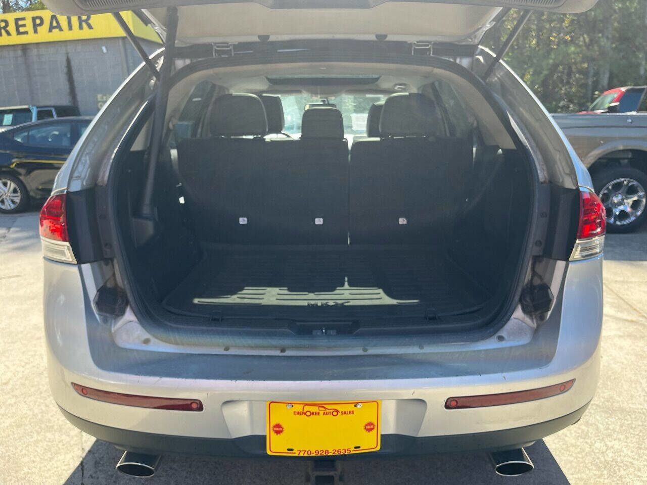 Used 2013 Lincoln MKX FWD image 8