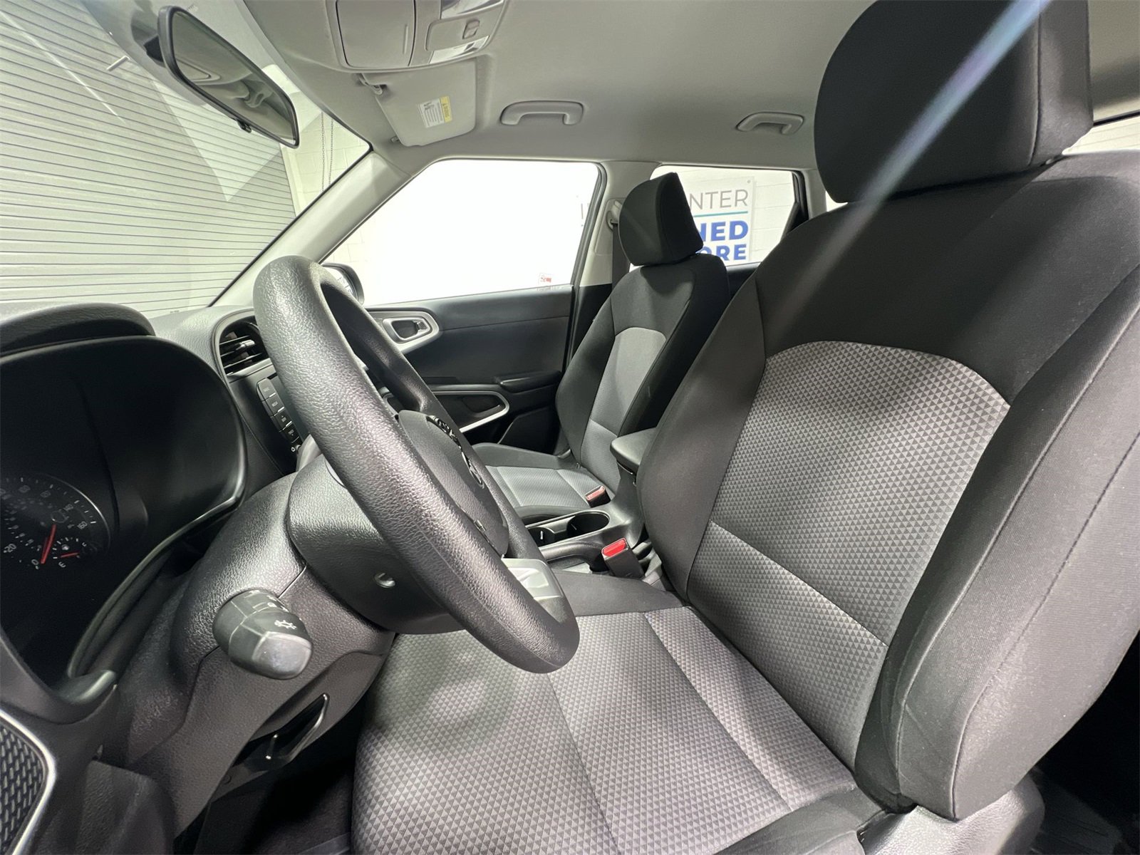 Used 2020 Kia Soul LX image 11