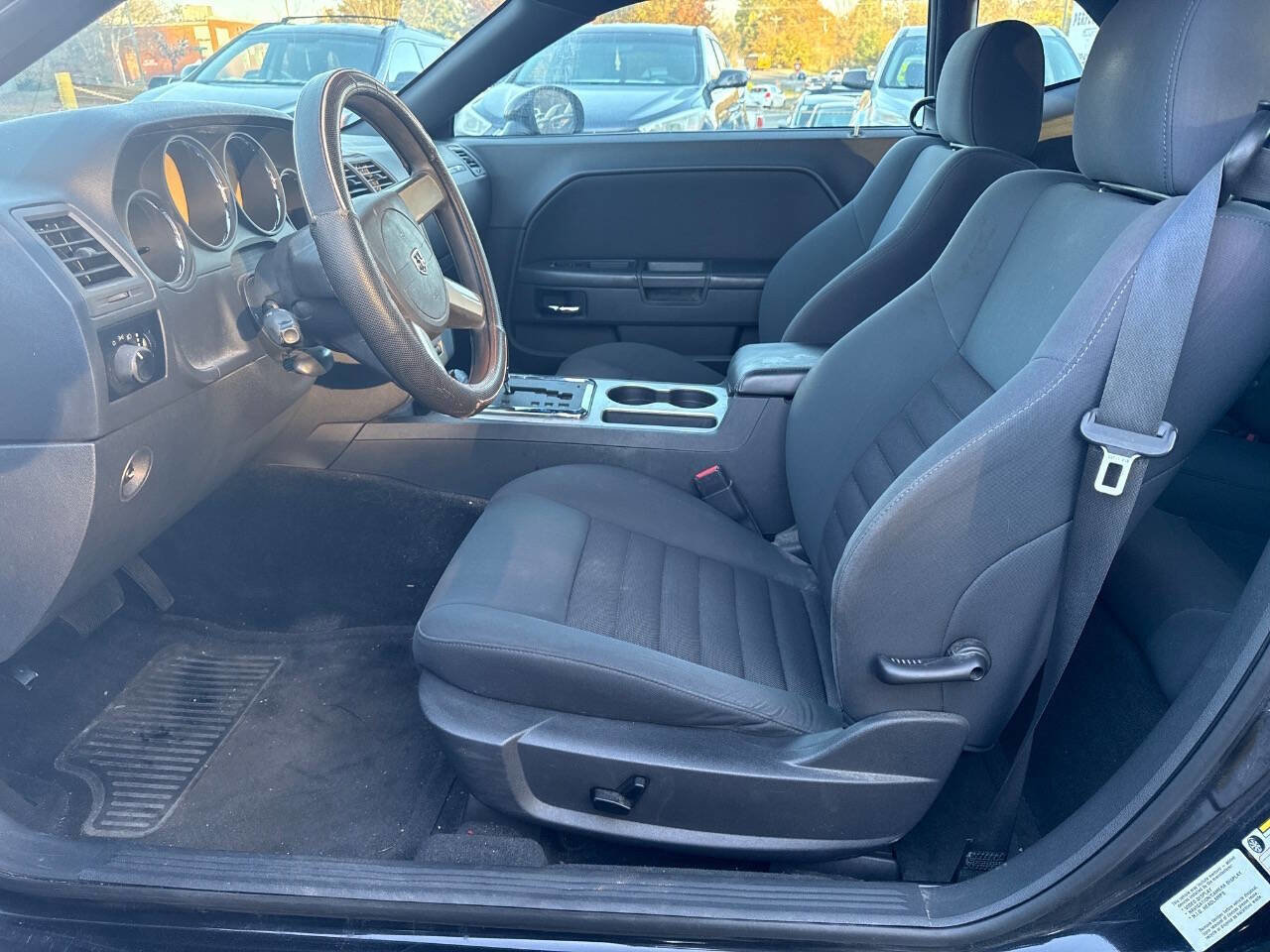 Used 2010 Dodge Challenger SE image 16