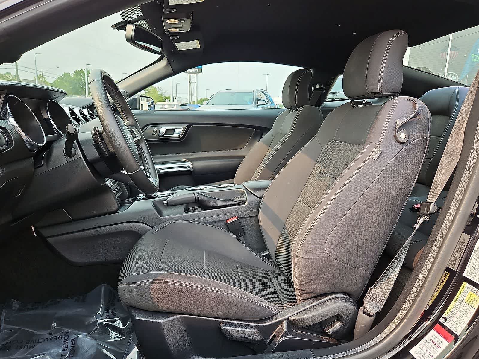 Used 2015 Ford Mustang Coupe RWD image 24